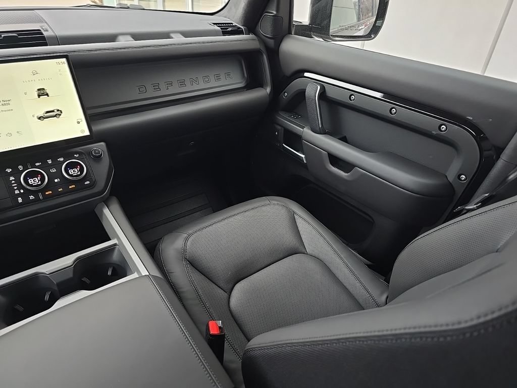 New 2026 Land Rover Defender 110 V8 AWD/4WD image 22