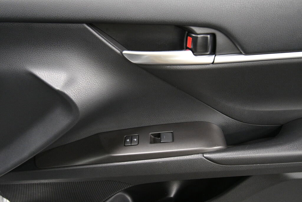 Used 2023 Toyota Camry LE FWD image 27