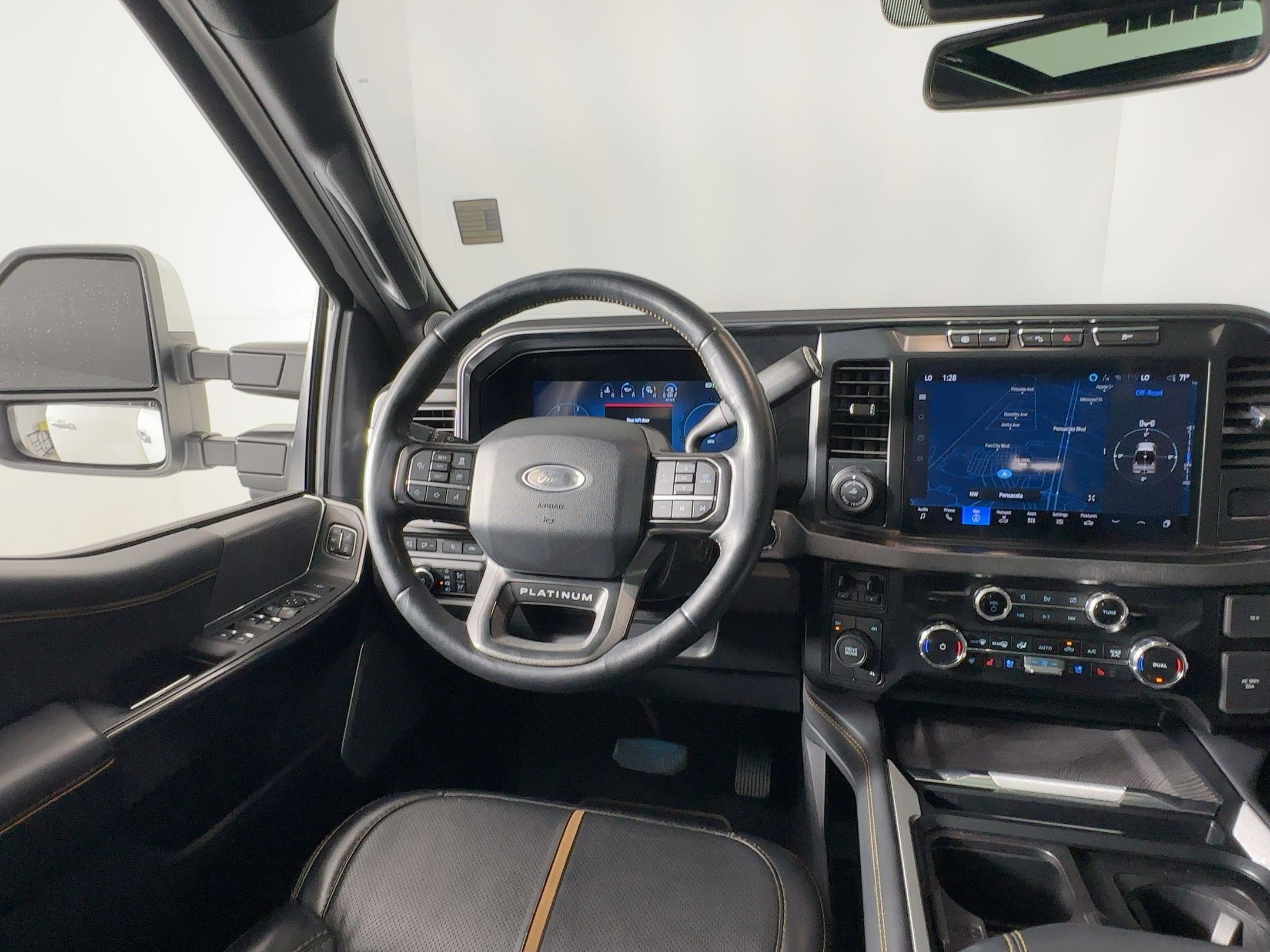 Used 2024 Ford F250 Platinum image 28