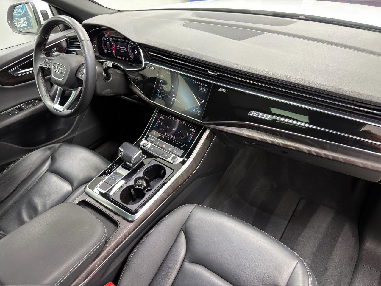 Used 2021 Audi Q8 Premium image 26