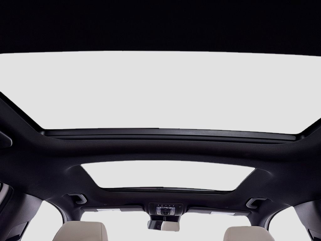 Used 2024 Mercedes-Benz GLB 250 GLB 250 image 21