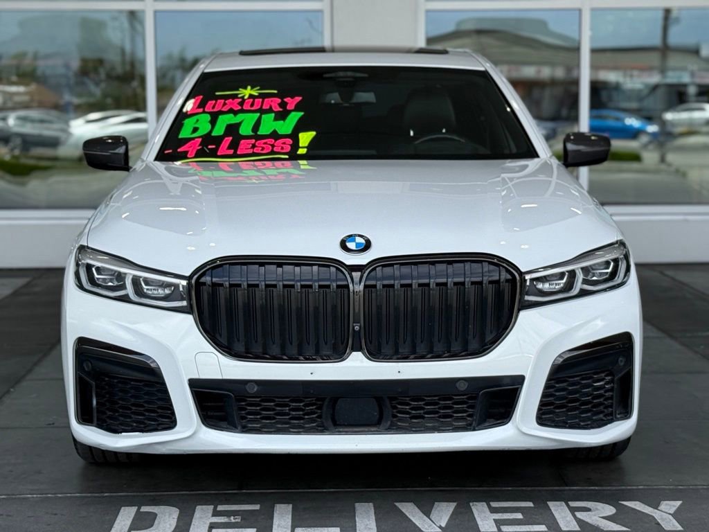 Used 2022 BMW 740i w/ M Sport Package image 4
