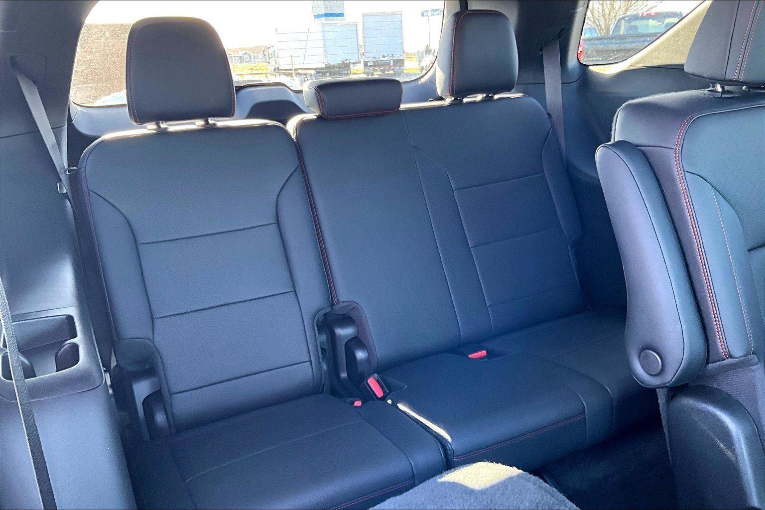 Used 2024 Chevrolet Traverse RS w/ LPO, Floor Liner Package image 29