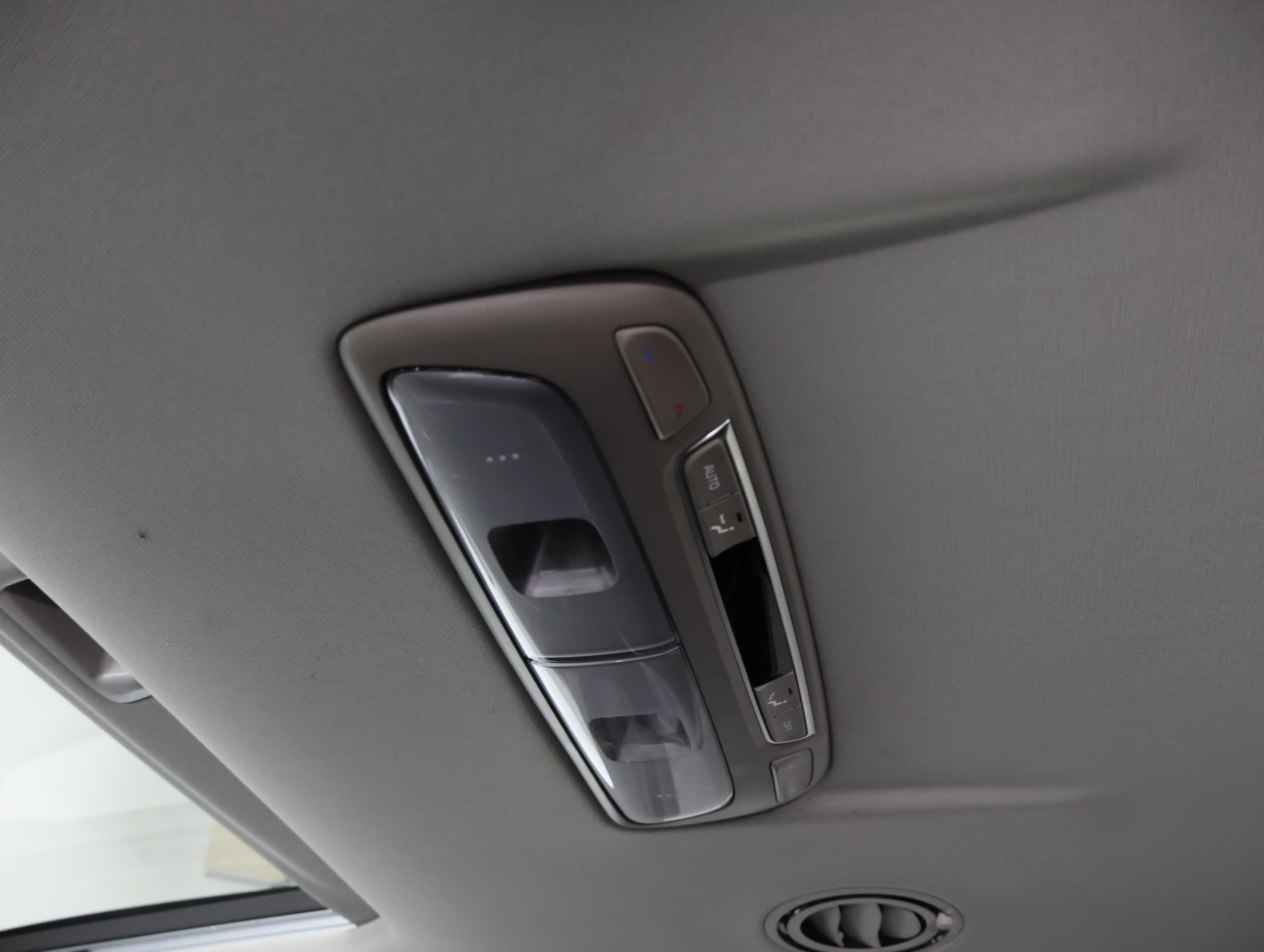 Used 2025 Kia Telluride S AWD/4WD image 39