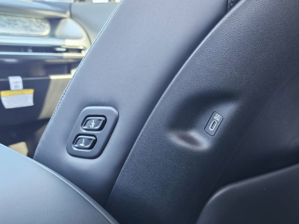 New 2026 Hyundai Ioniq 9 Calligraphy image 15