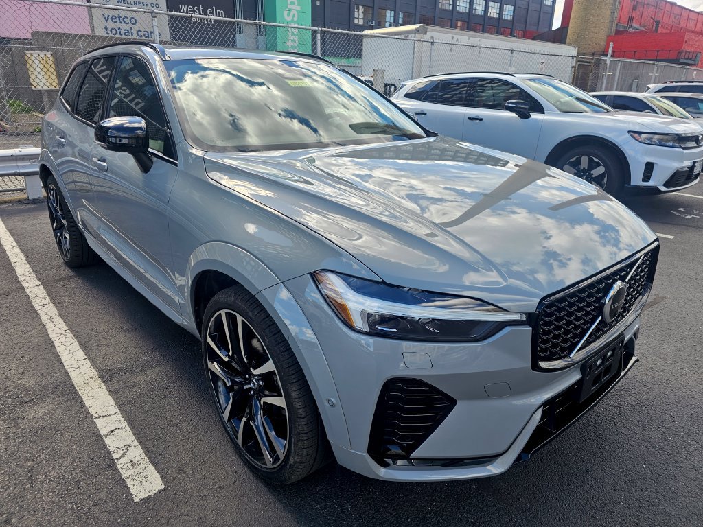 Certified 2024 Volvo XC60 B5 Ultimate w/ Climate Package AWD/4WD image 27