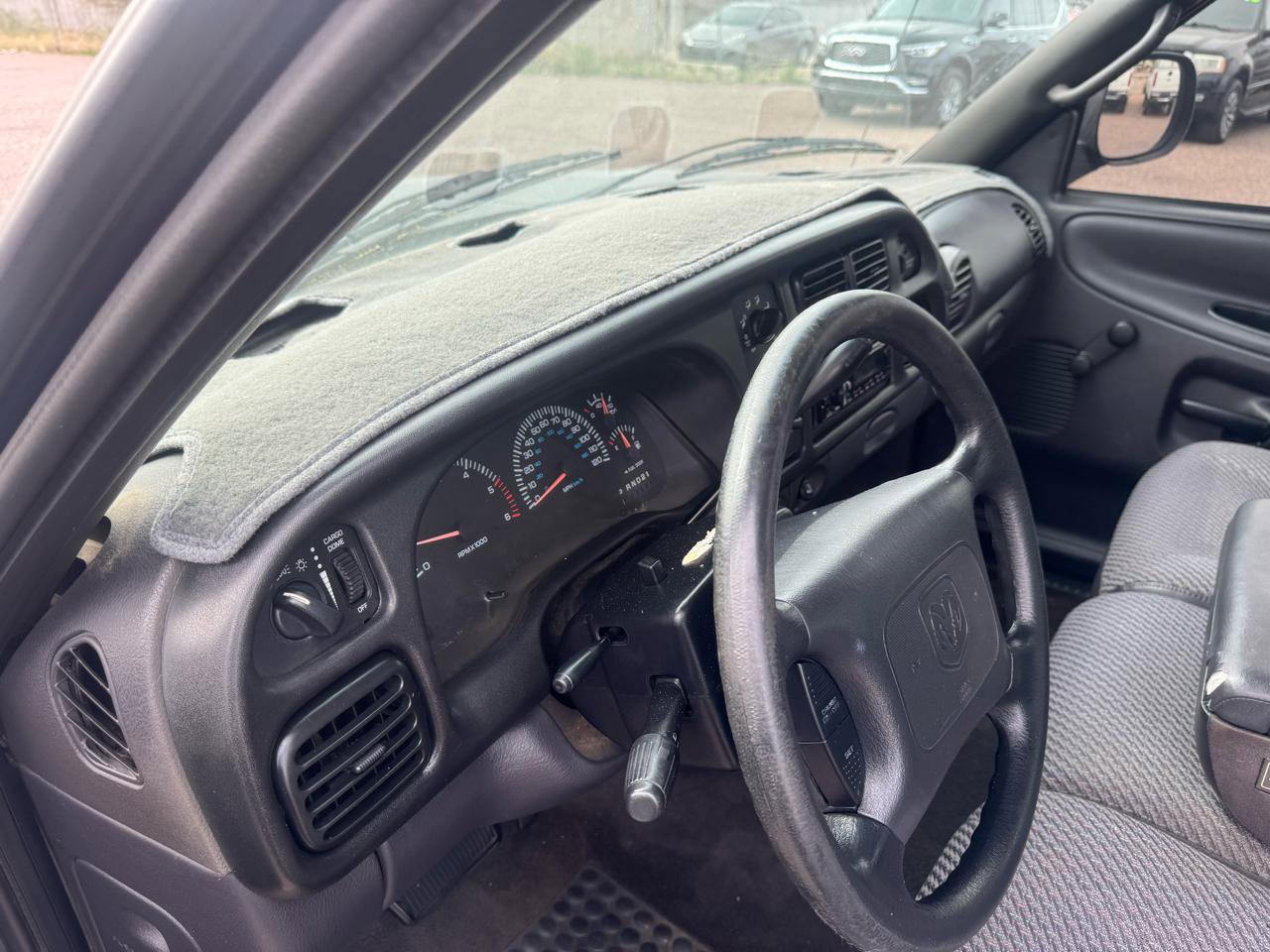 Used 2001 Dodge Ram 1500 Truck 2WD Regular Cab image 30