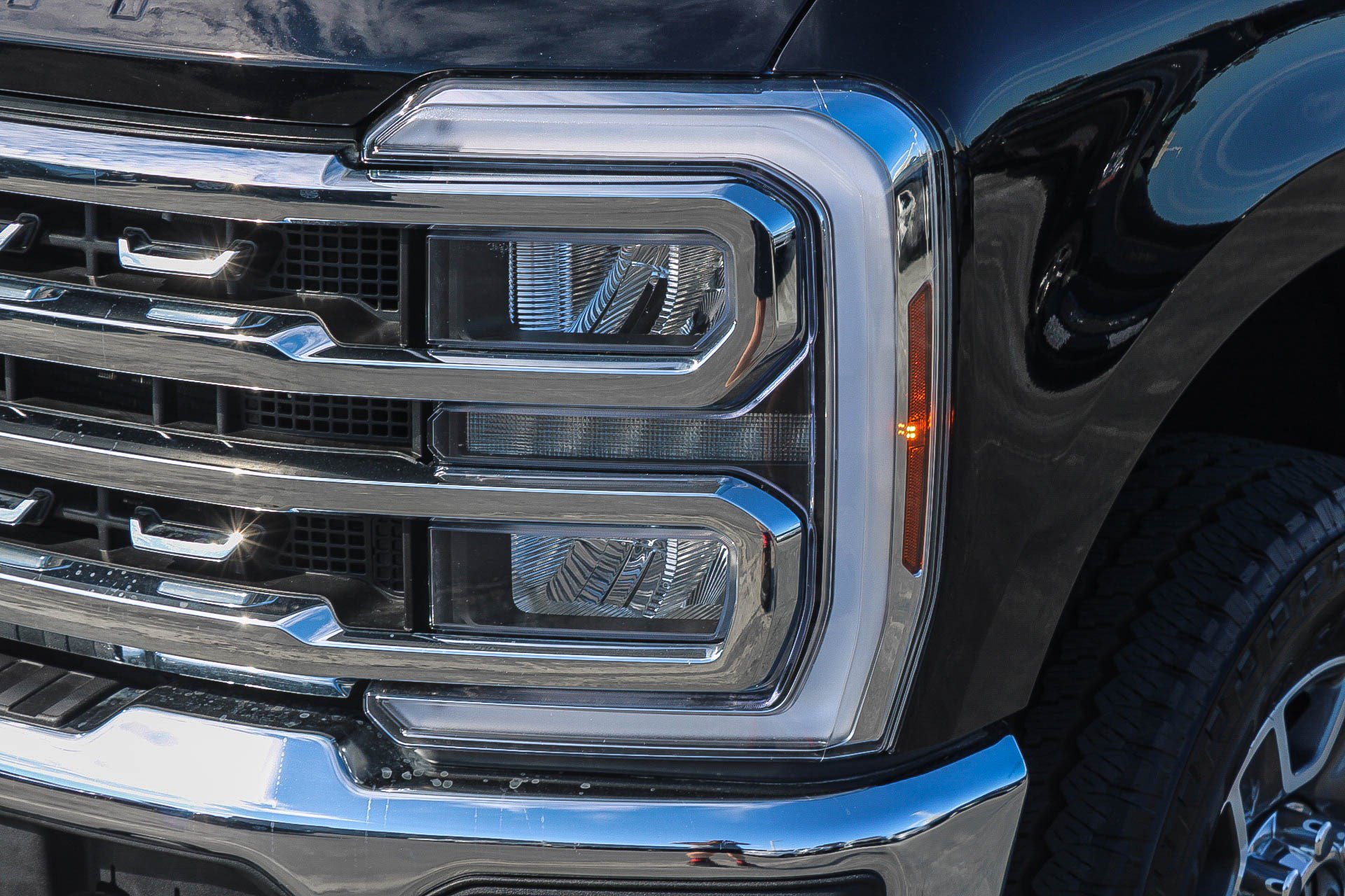 Used 2025 Ford F250 Lariat AWD/4WD image 5