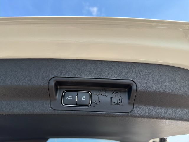 New 2026 Ford Explorer ST-Line AWD/4WD image 8