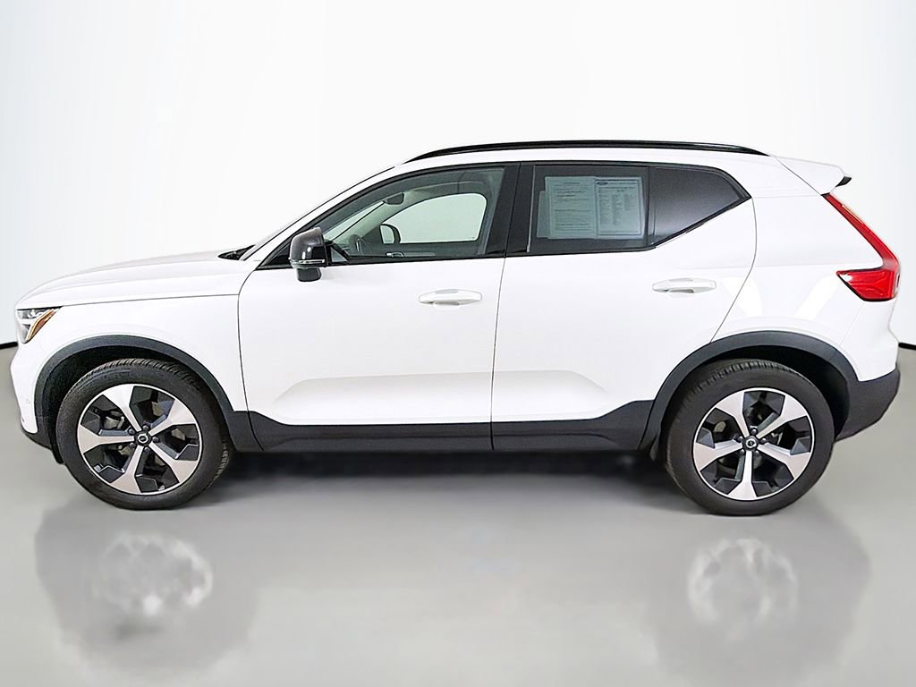 Used 2023 Volvo XC40 B5 Plus w/ Driver Assist Package image 13