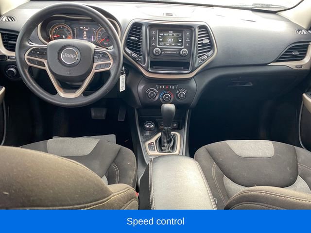 Used 2017 Jeep Cherokee Sport image 4