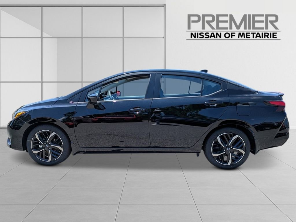 New 2025 Nissan Versa SR w/ Trunk Package image 2
