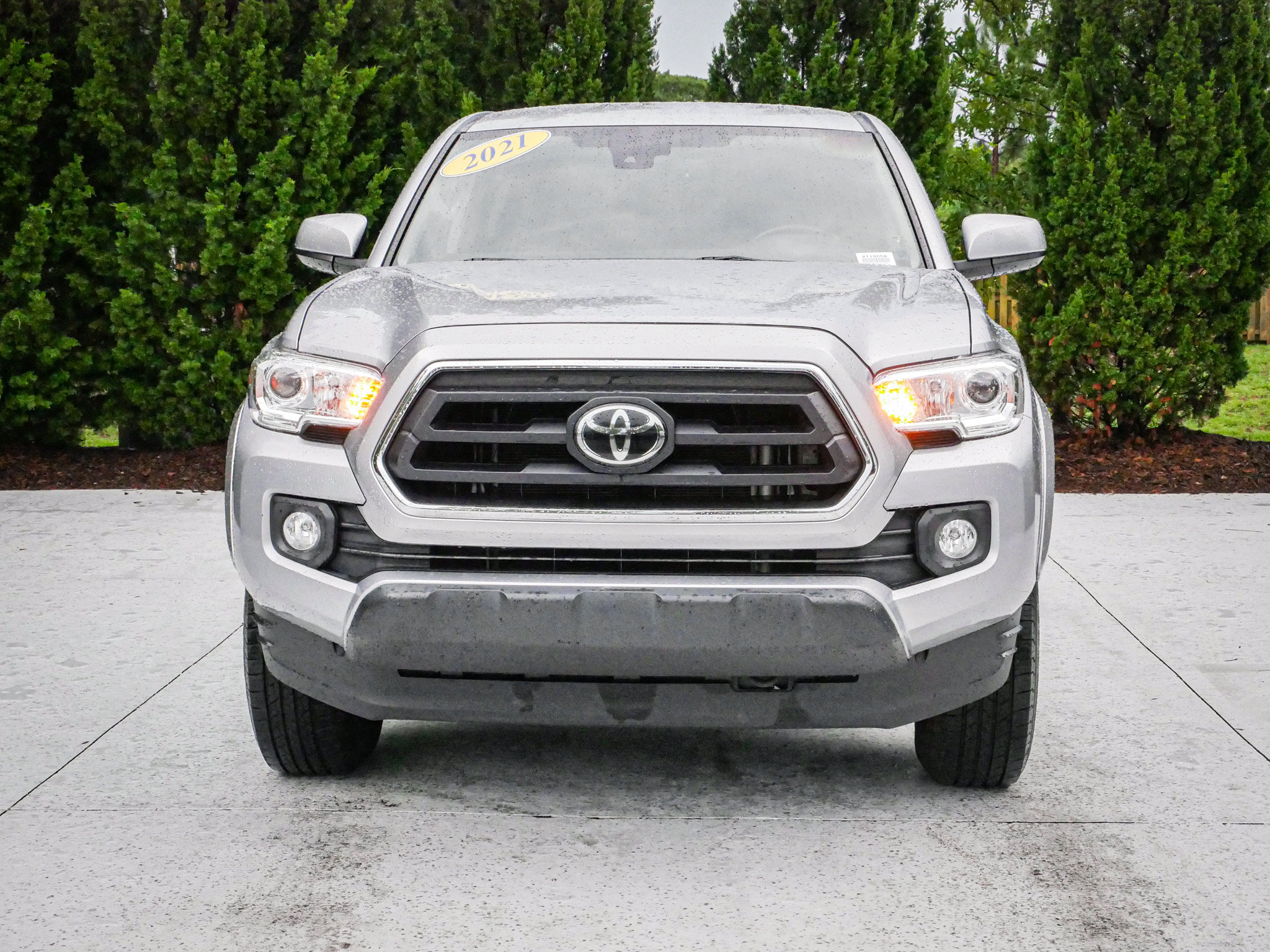 Used 2021 Toyota Tacoma SR5 RWD image 3