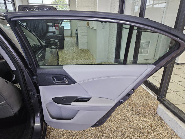 Used 2017 Honda Accord EX-L image 15