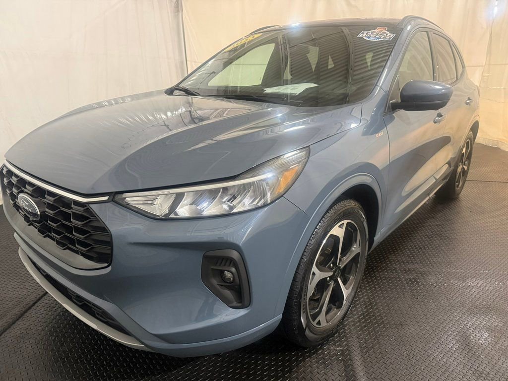 Used 2023 Ford Escape ST-Line Select w/ Tech Pack #2 image 9