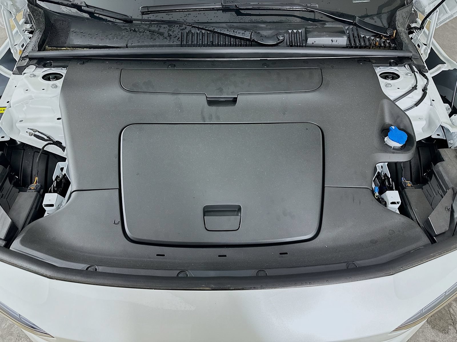 New 2026 Volvo EX30 Plus w/ Protection Package Premier AWD/4WD image 12