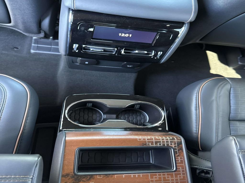 New 2025 Lincoln Aviator Black Label image 16