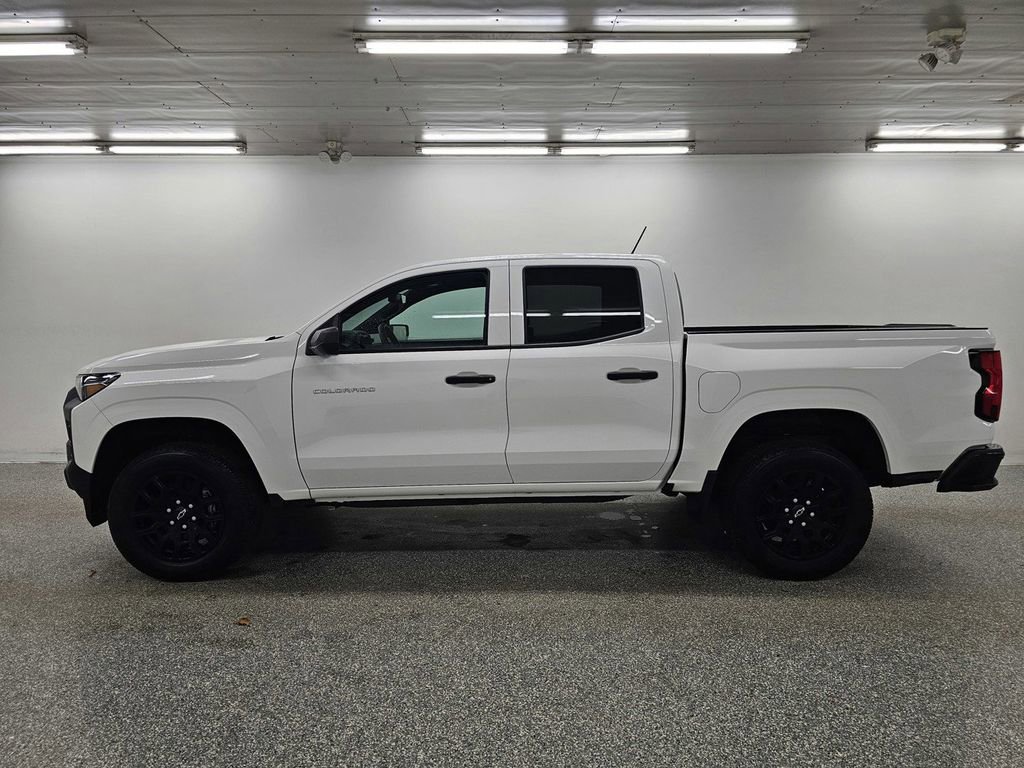 Used 2025 Chevrolet Colorado W/T w/ WT Custom Package RWD image 10