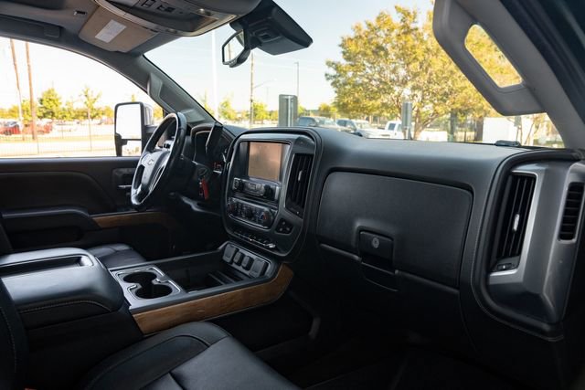 Used 2015 Chevrolet Silverado 3500 LTZ w/ Duramax Plus Package image 33