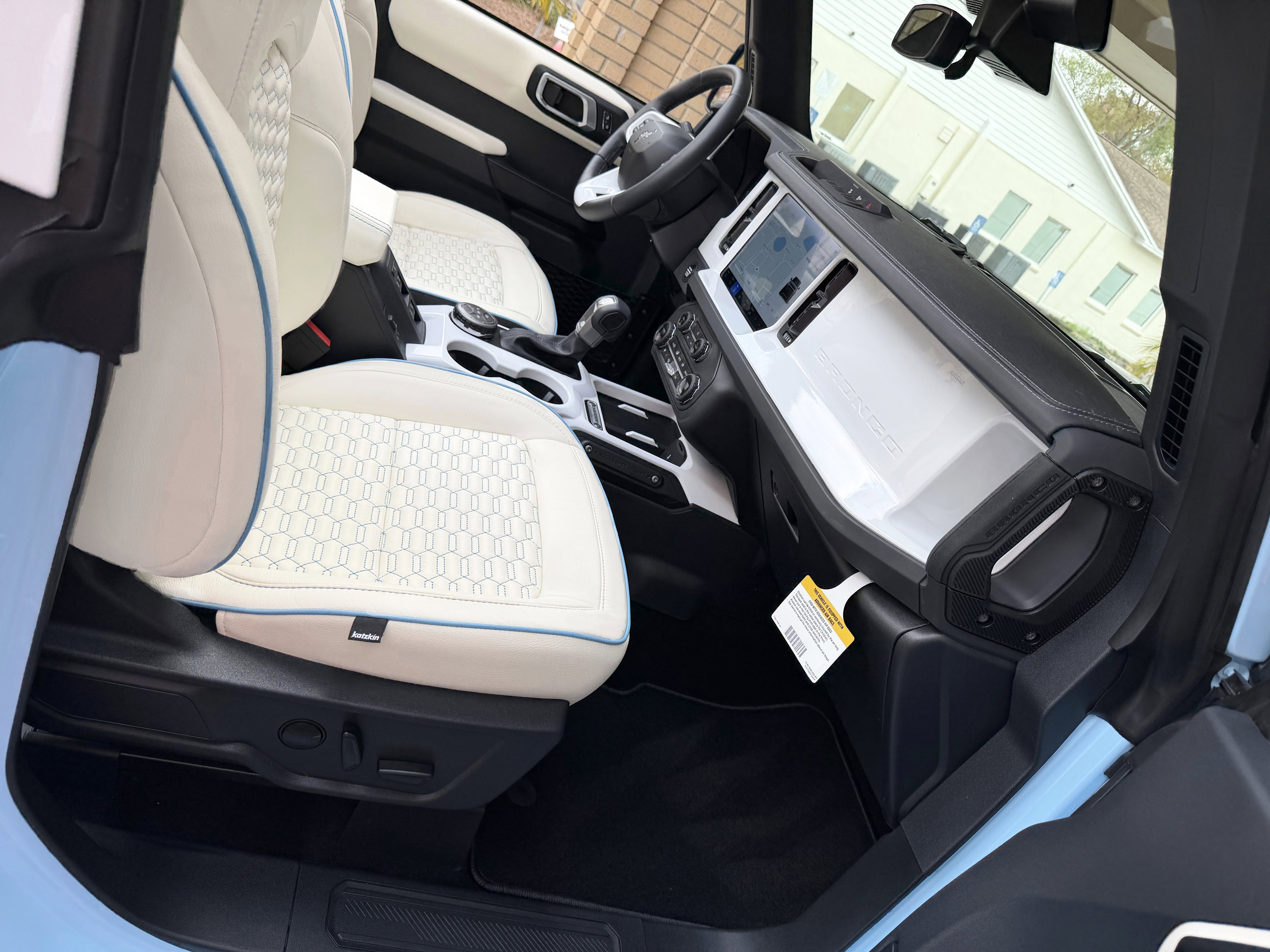 Used 2025 Ford Bronco Outer Banks AWD/4WD image 23
