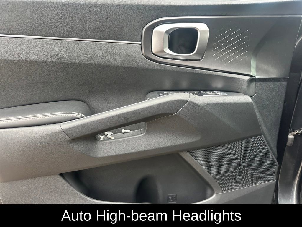 Used 2024 Kia Sorento S image 14