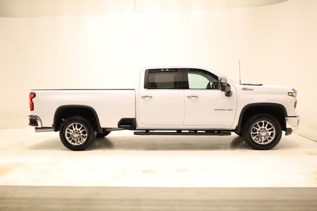 Used 2025 Chevrolet Silverado 3500 LTZ w/ LTZ Convenience Package image 3