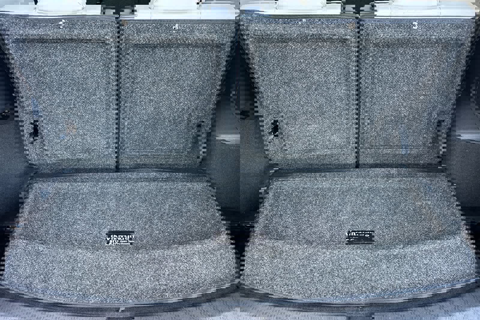 Used 2021 Volkswagen Tiguan SE w/ Panoramic Sunroof Package image 17