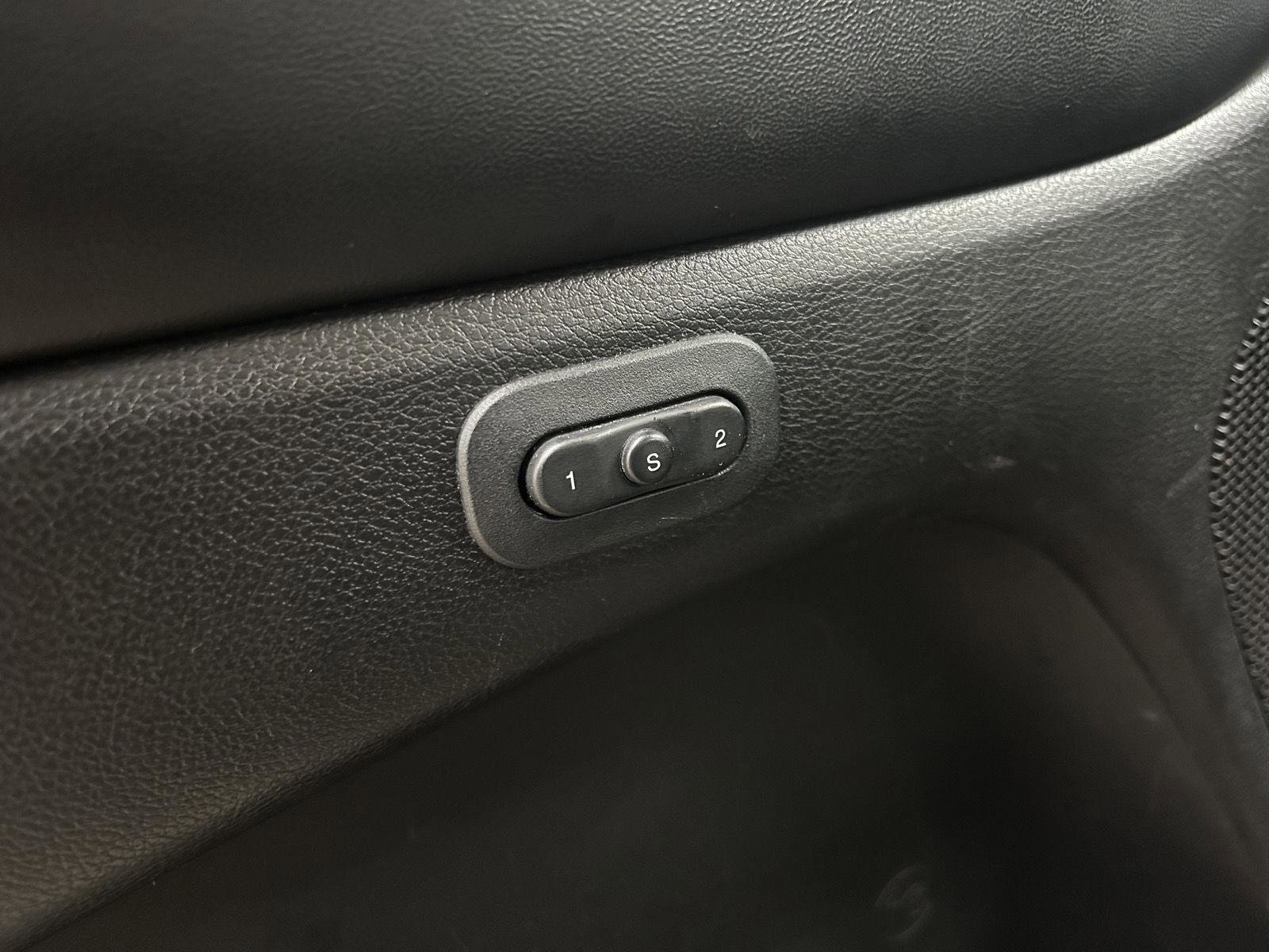 Used 2019 Jeep Grand Cherokee Limited w/ Luxury Group II image 12