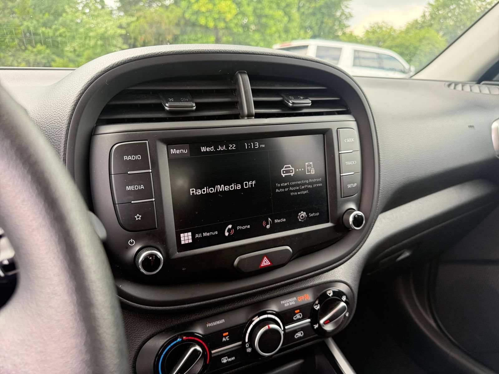 Used 2025 Kia Soul LX w/ LX Technology Package FWD image 20