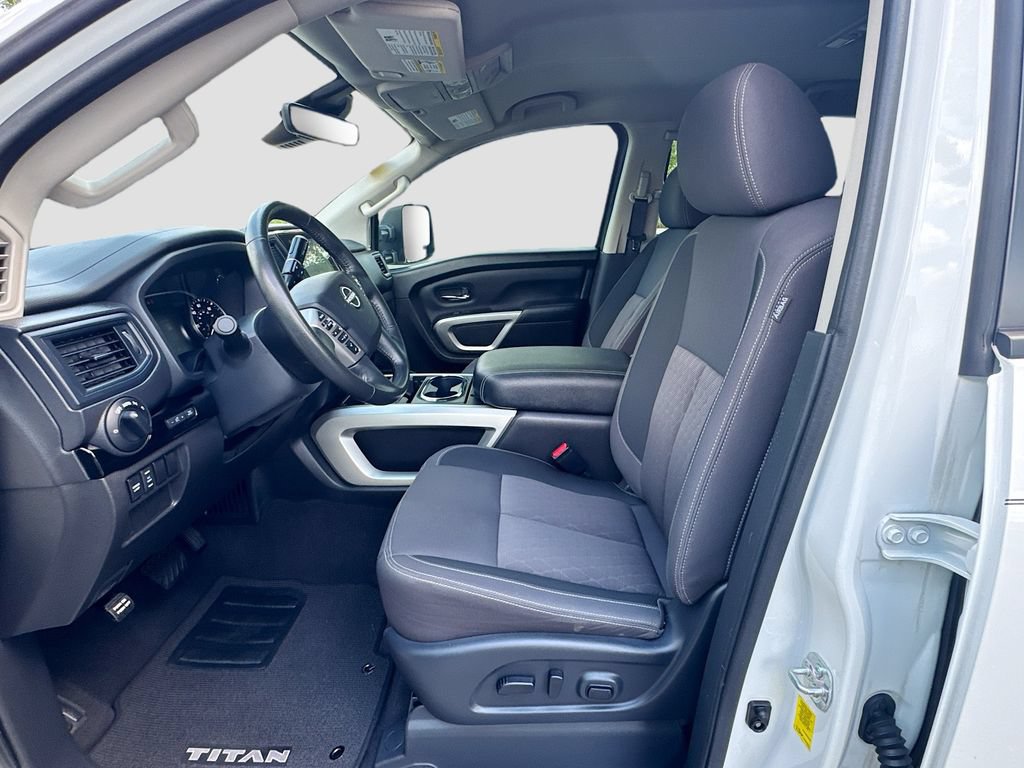 Certified 2024 Nissan Titan SV w/ SV Convenience Package RWD image 32