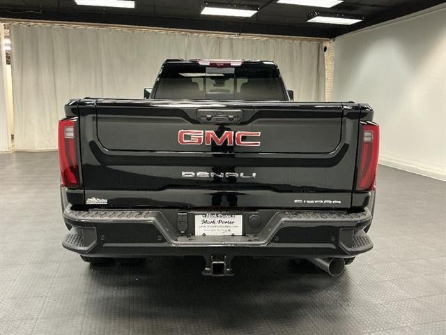 New 2026 GMC Sierra 3500 Denali w/ Denali Reserve Package AWD/4WD image 4