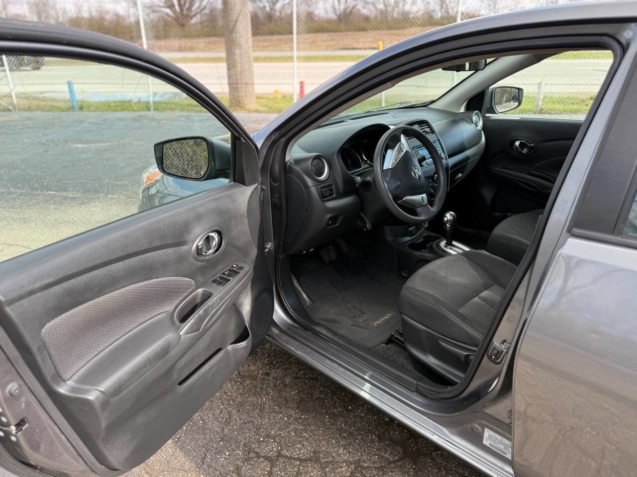Used 2018 Nissan Versa SV image 6