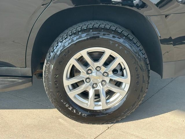 Used 2022 Chevrolet Tahoe LT w/ Luxury Package AWD/4WD image 12