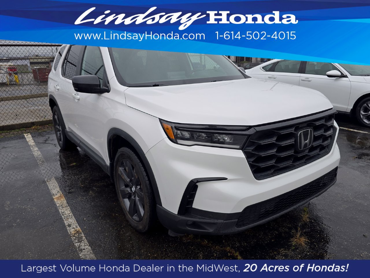 Used 2023 Honda Pilot Sport image 2