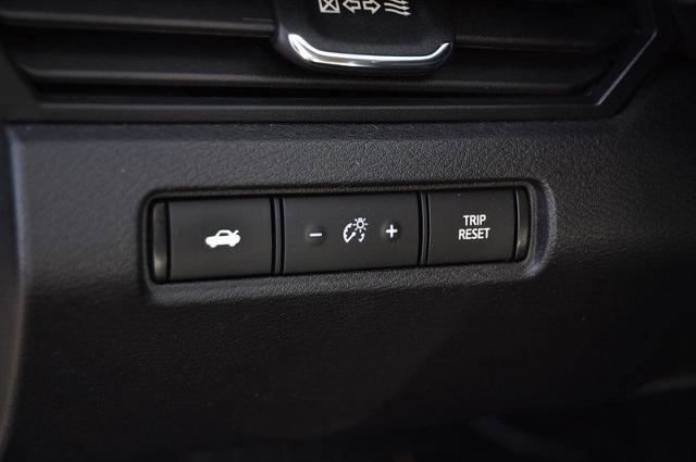 Used 2024 Nissan Altima 2.5 SV image 11