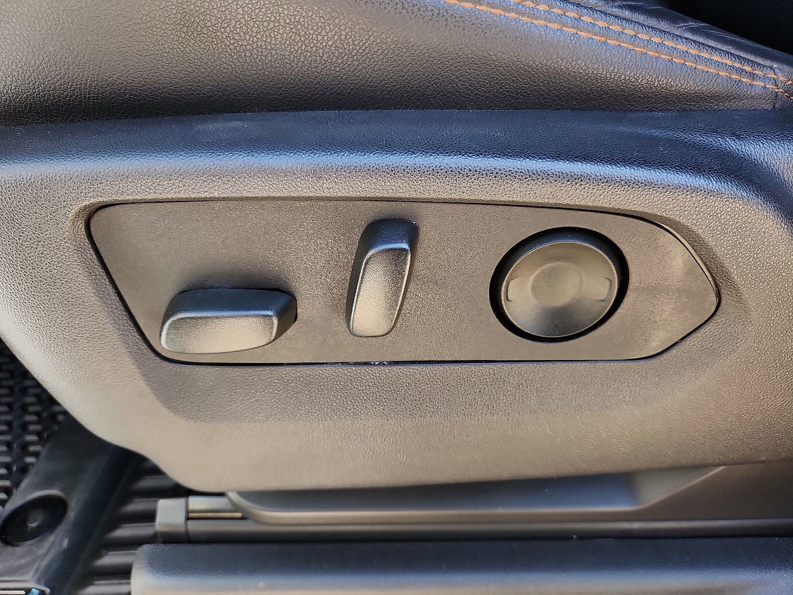 Used 2024 GMC Sierra 1500 AT4 w/ AT4 Premium Package image 15