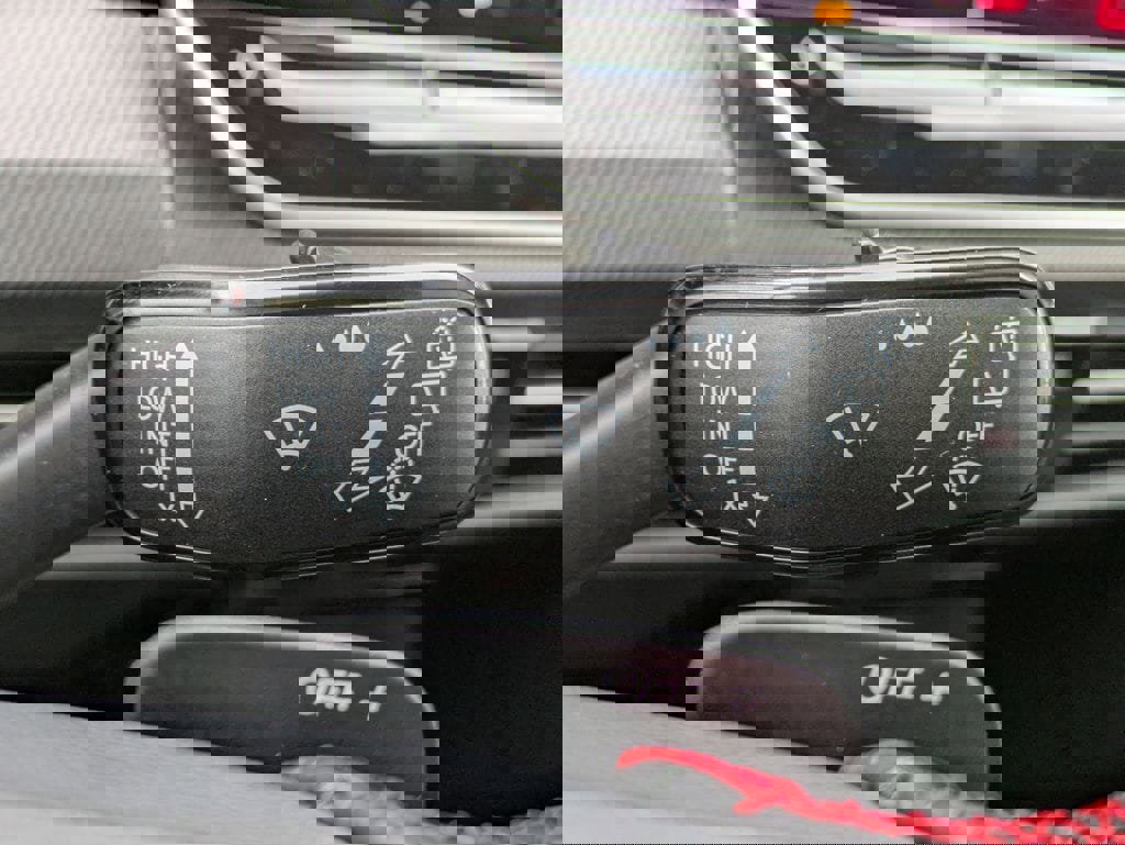 New 2026 Volkswagen GTI SE image 38