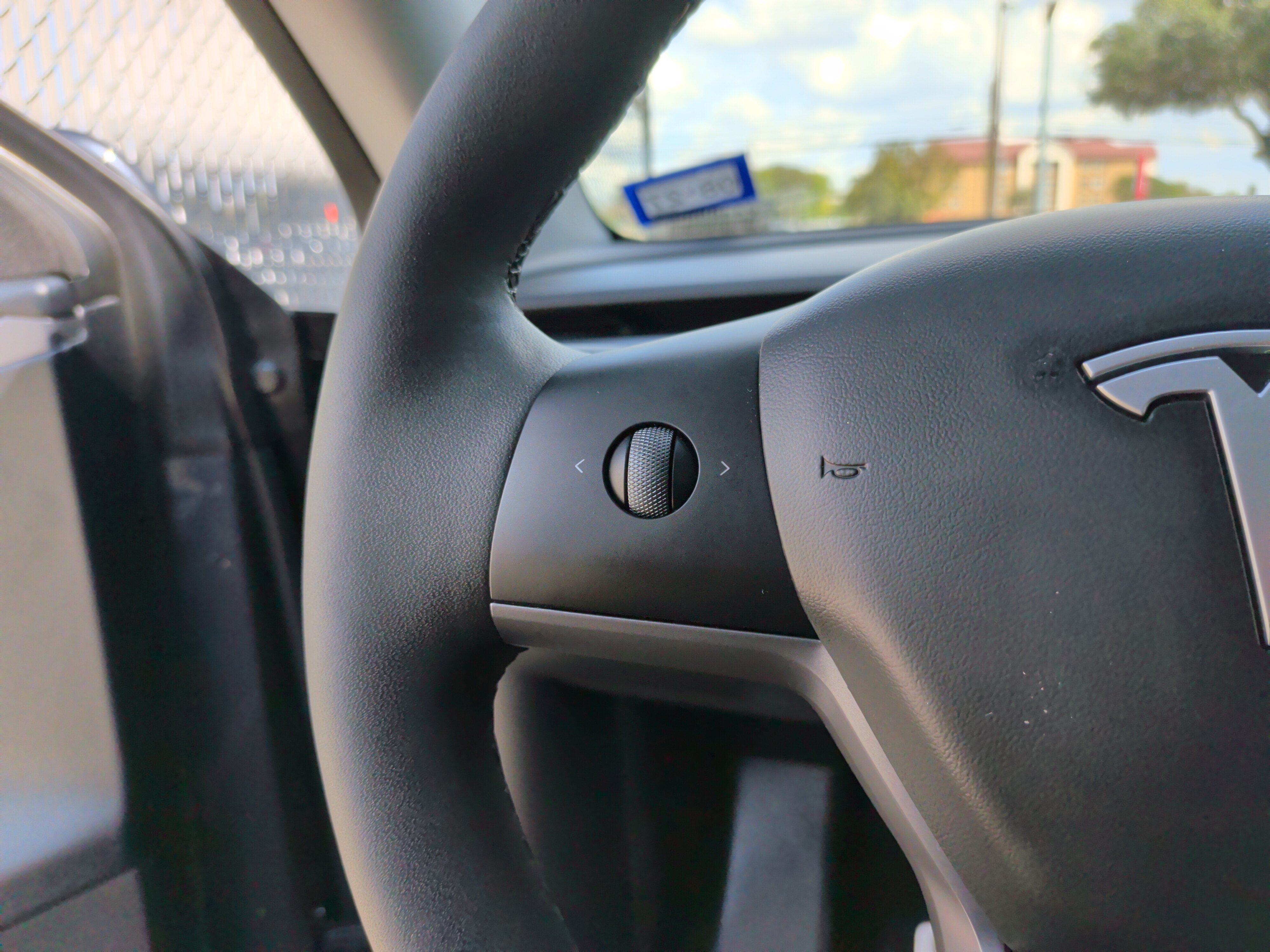 Used 2024 Tesla Model Y Performance AWD/4WD image 16