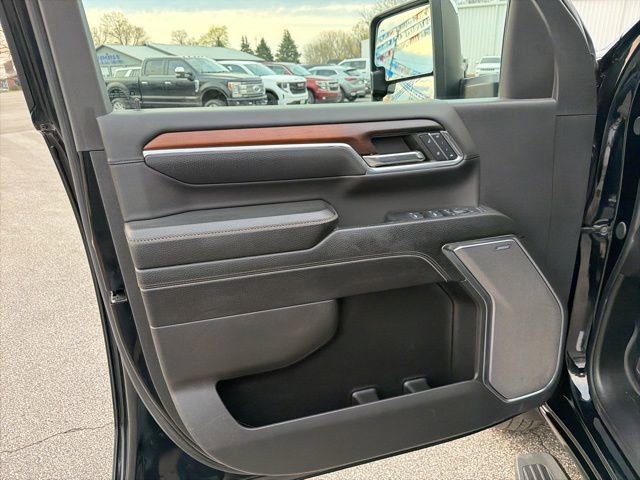 Used 2024 GMC Sierra 3500 Denali w/ Denali Reserve Package image 31