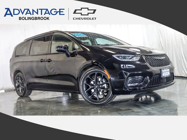 Used 2025 Chrysler Pacifica Limited