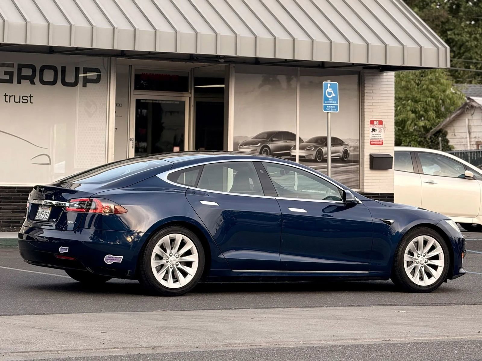 Used 2018 Tesla Model S 100D image 8