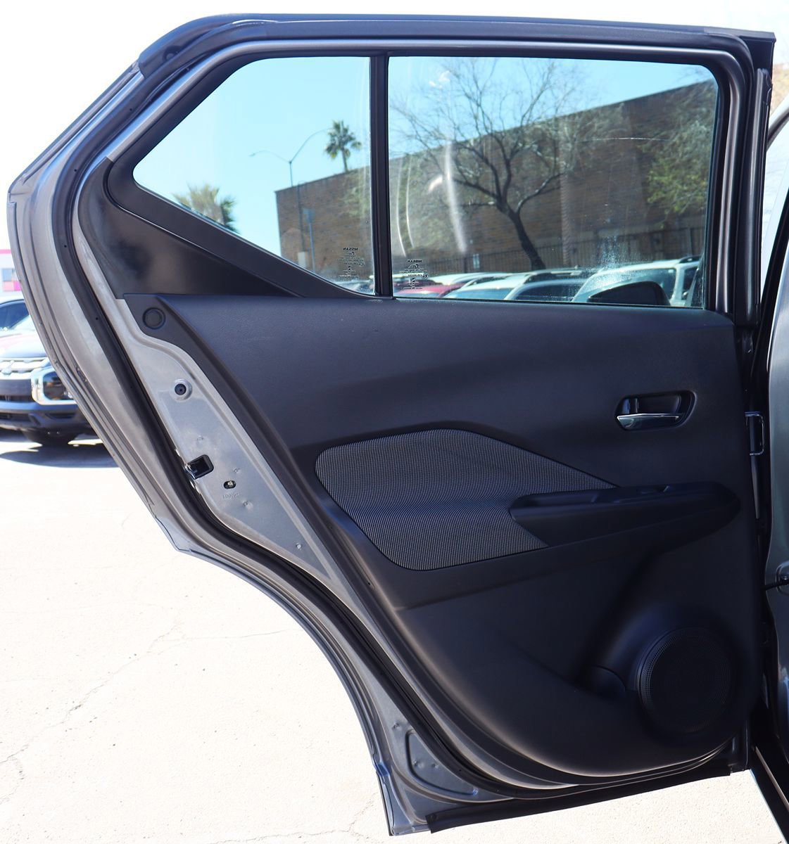 Used 2020 Nissan Kicks SV FWD image 29