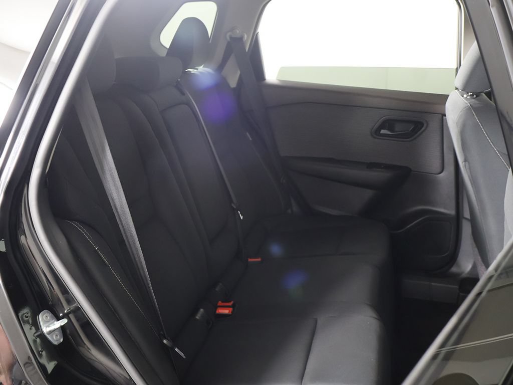 Used 2023 Nissan Rogue S AWD/4WD image 26