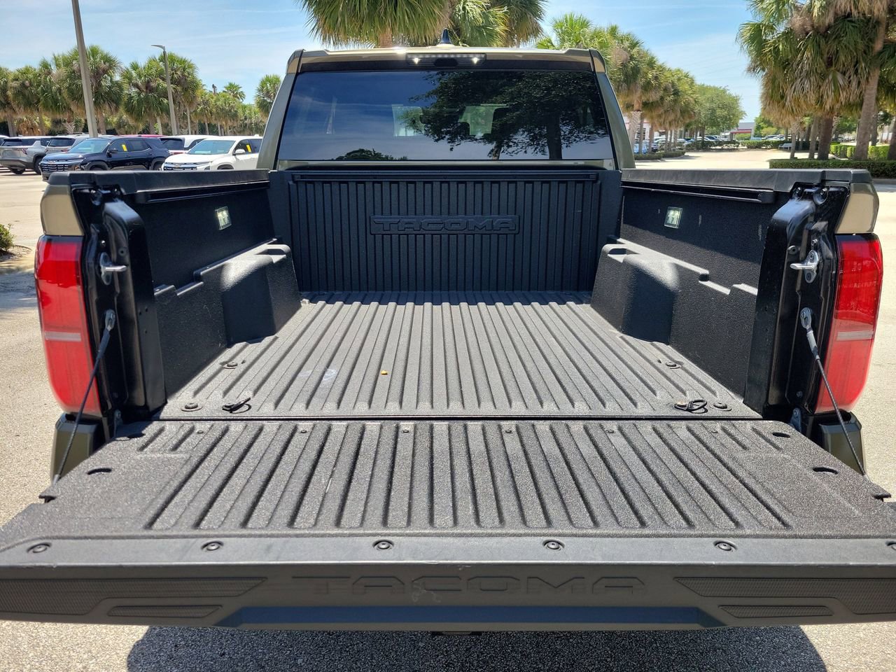 Used 2025 Toyota Tacoma TRD Sport RWD image 7