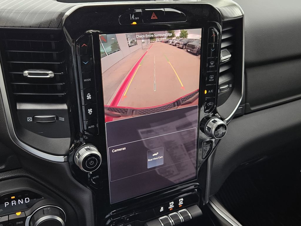 New 2026 RAM 1500 4x4 Crew Cab image 17