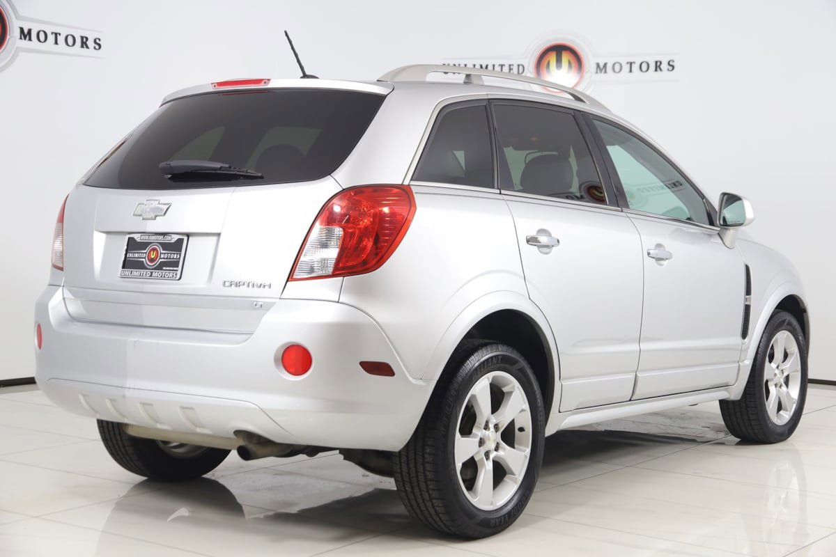 Used 2014 Chevrolet Captiva Sport LT w/ Convenience Package FWD image 3
