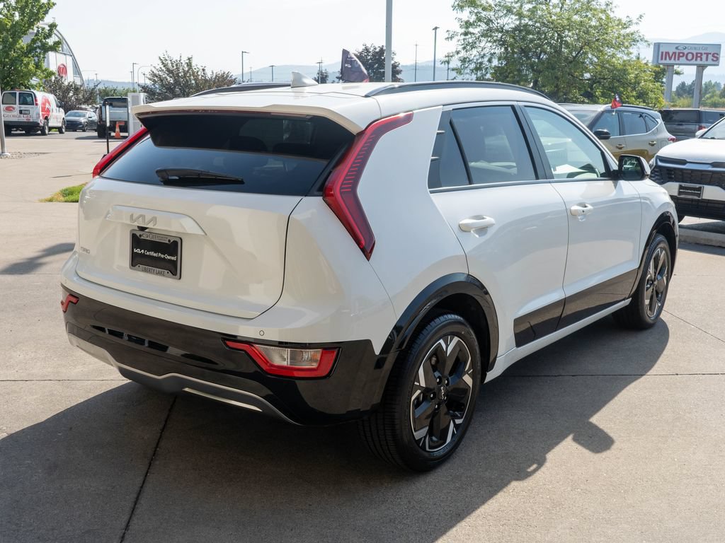 Certified 2023 Kia Niro Wind w/ Wind Preserve Package FWD image 7