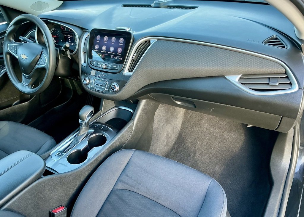 Used 2022 Chevrolet Malibu LT image 23