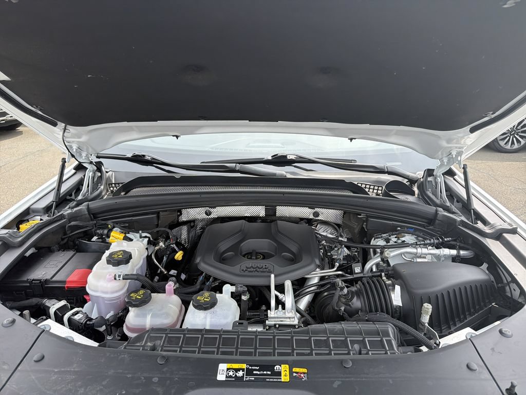 Used 2023 Jeep Grand Cherokee Trailhawk w/ Luxury Tech Group III AWD/4WD image 34