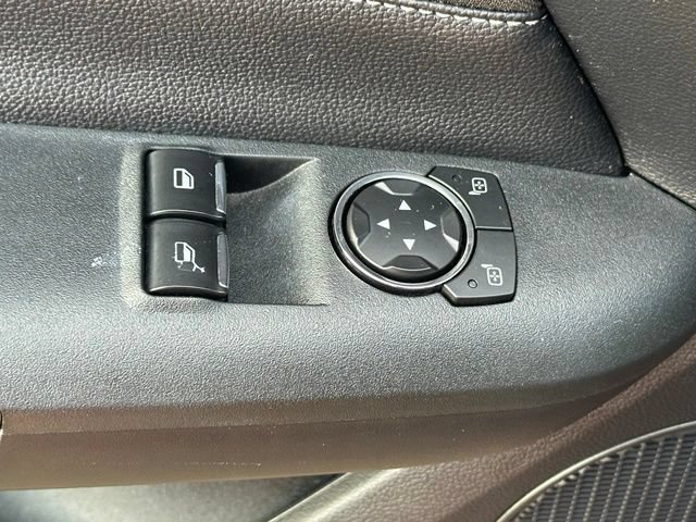 Used 2018 Ford Mustang Coupe w/ Black Accent Pkg RWD image 18